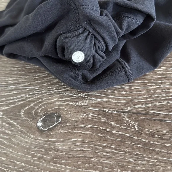 Lululemon Align 6” Shorts - Black, size 2 - Picture 3 of 5